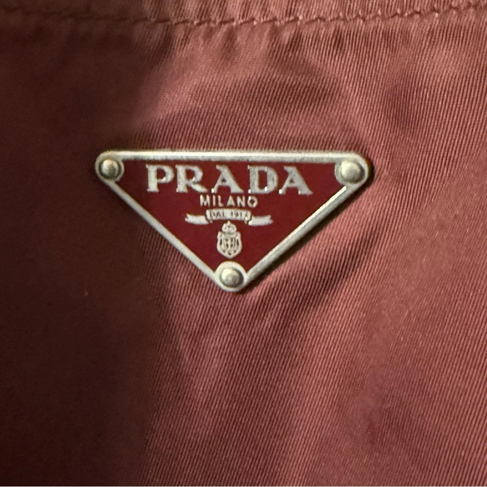 💎AUTHENTIC PRADA  (RARE ) BURGUNDY ROBOT NYLON TOTE BAG💎 - Picture 5 of 16